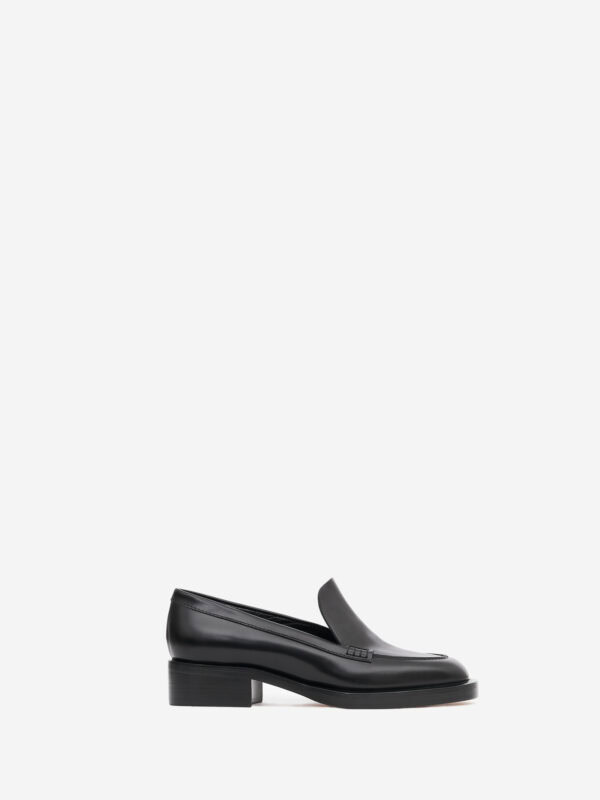 PLAIN LOAFER